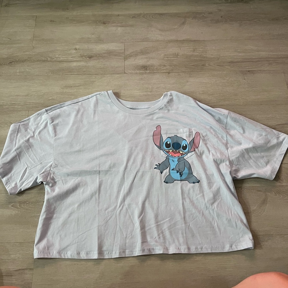 Disney stitch shirt size XL